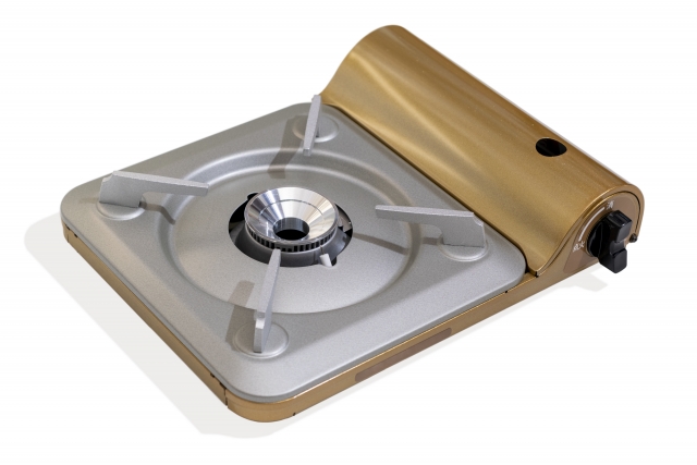 無料回収の対象外となるカセットコンロの例。トータルリサイクルではカセットボンベ式のコンロは回収できません。